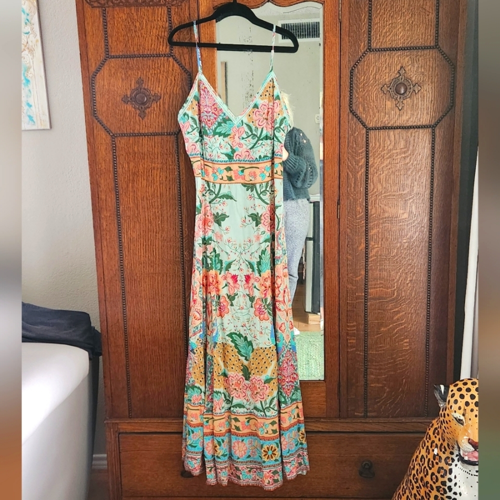 Spell Lotus Gown L exc cond
